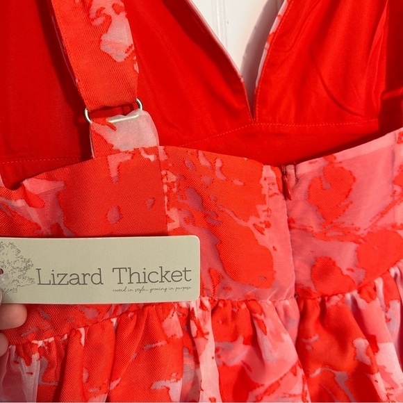 NWT Lizard Thicket Red Floral Layered Hem Mini Dress Size Medium - Picture 7 of 12